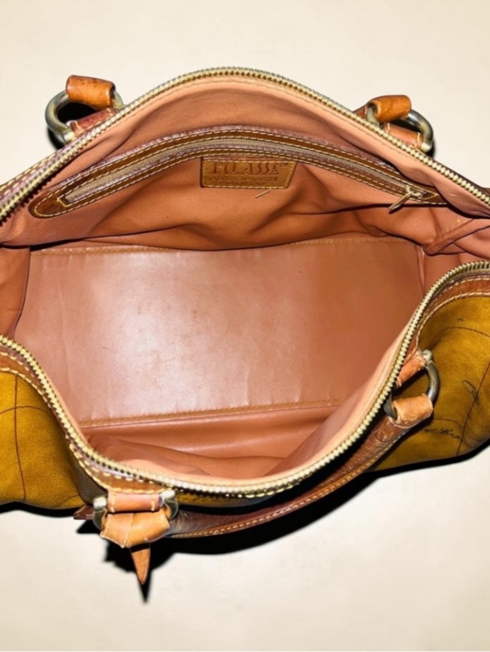 Alviero Martini World Map Boston Bag - Picture 4 of 15